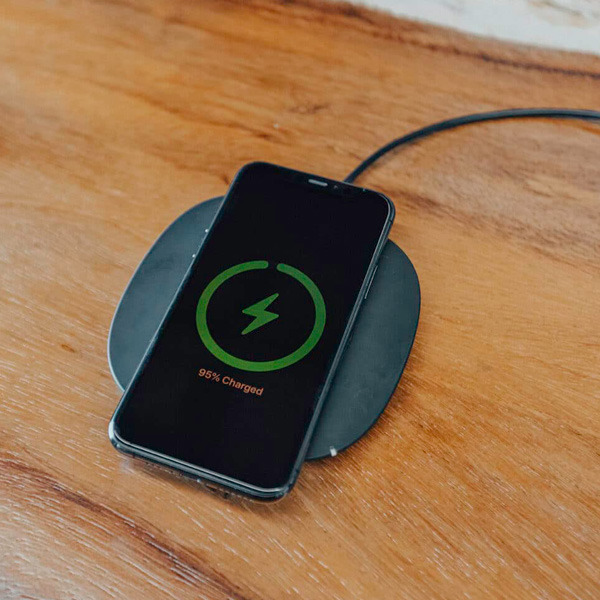 MAGVIEW WIRELESS CHARGING PHONE PLATE