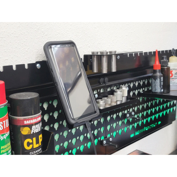 INLINE FABRICATION PHONE DOCK